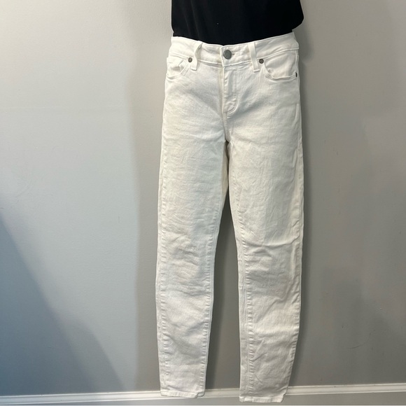 Paige White Verdugo Ankle Cotton Stretch Skinny Jeans - Picture 6 of 11